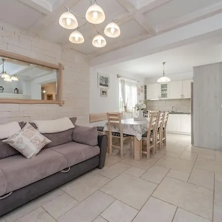 Willa Kirsten With Heated Pool, Jacuzzi And Sauna - By Ta Leut Agency Privlaka (Zadar)