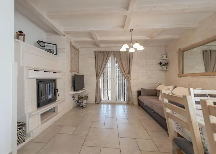 Kirsten With Heated Pool, Jacuzzi And Sauna - By Ta Leut Agency Villa Privlaka (Zadar)