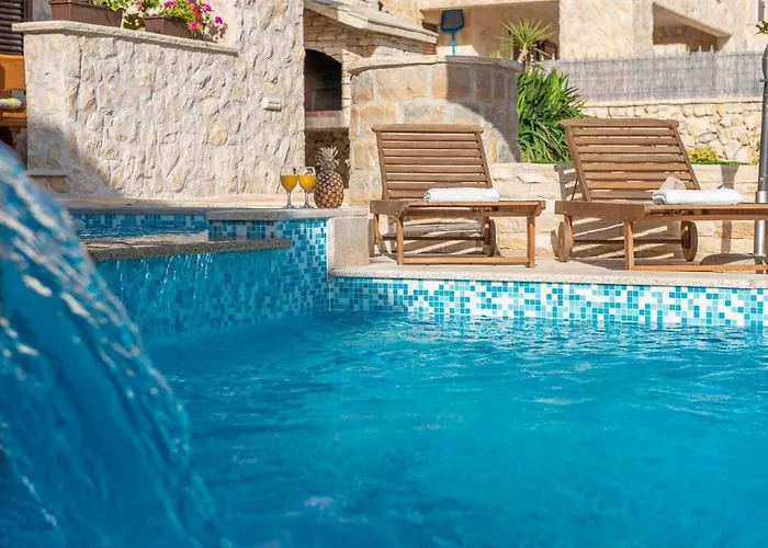 Kirsten With Heated Pool, Jacuzzi And Sauna - By Ta Leut Agency Villa Privlaka (Zadar)