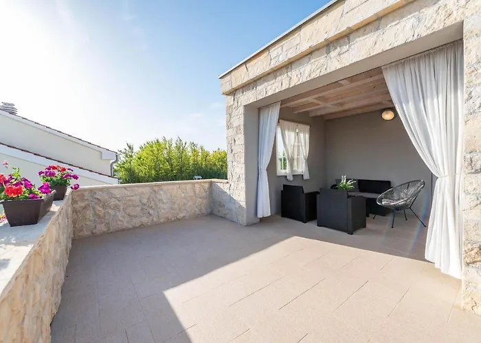 Villa Kirsten With Heated Pool, Jacuzzi And Sauna - By Ta Leut Agency Privlaka (Zadar)
