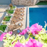 Kirsten With Heated Pool, Jacuzzi And Sauna - By Ta Leut Agency