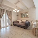 Villa Kirsten With Heated Pool, Jacuzzi And Sauna - By Ta Leut Agency *
