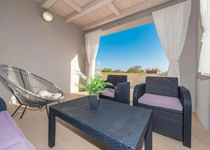 Villa Kirsten With Heated Pool, Jacuzzi And Sauna - By Ta Leut Agency Privlaka (Zadar)