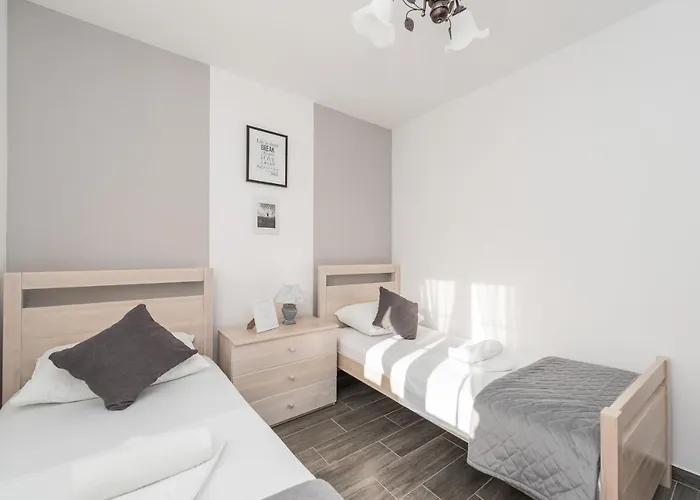 别墅 Kirsten With Heated Pool, Jacuzzi And Sauna - By Ta Leut Agency 普利拉卡